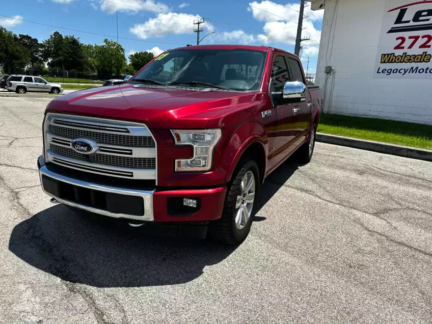2017 Ford F-150 Platinum photo 1