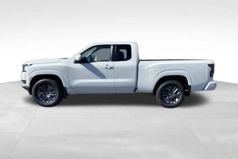 2025 Nissan Frontier SV photo 1
