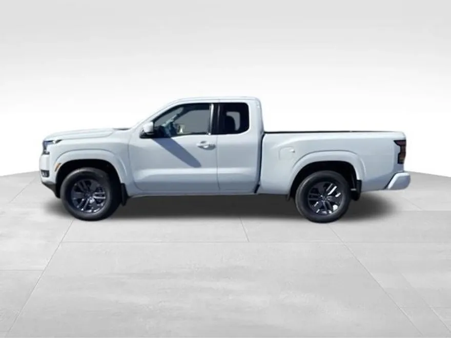 2025 Nissan Frontier SV photo 1
