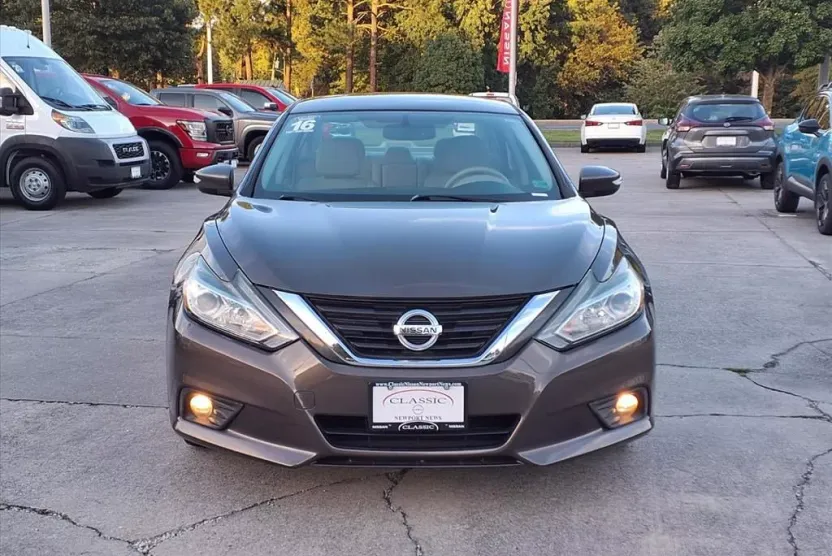 2016 Nissan Altima 2.5 SL photo 1