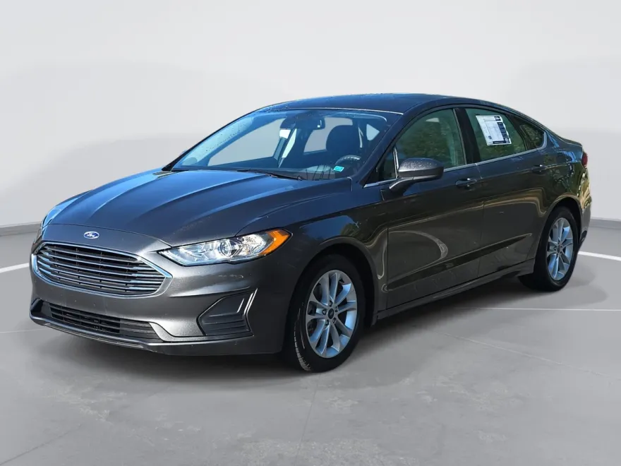 2019 Ford Fusion SE photo 1