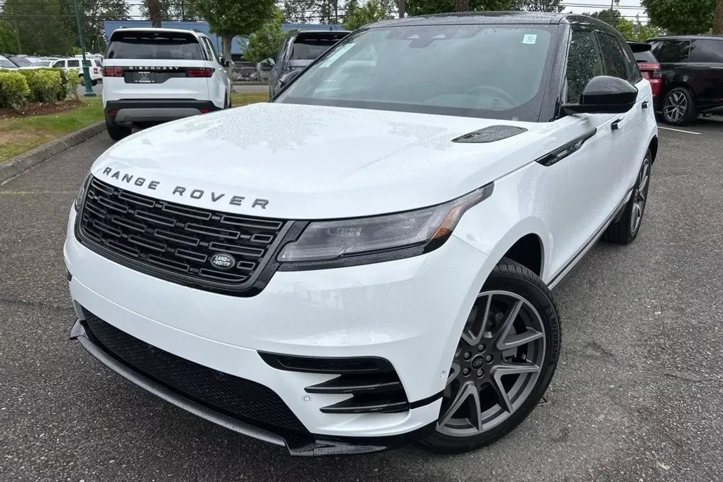 2026 Land Rover Range Rover Velar SE photo 1