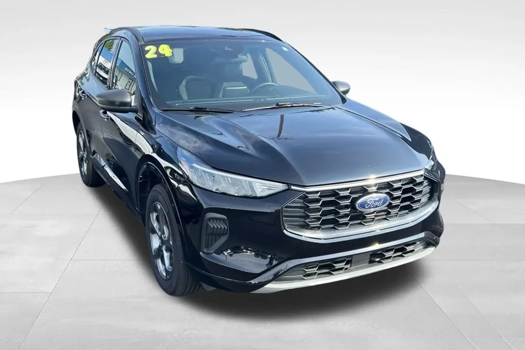 2024 Ford Escape ST-Line photo 1