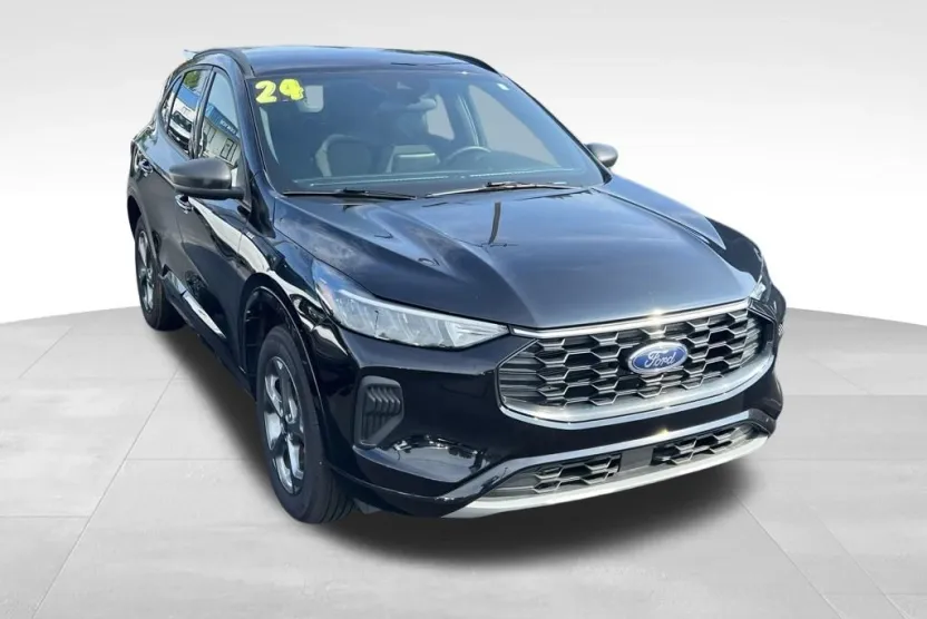 2024 Ford Escape ST-Line photo 1