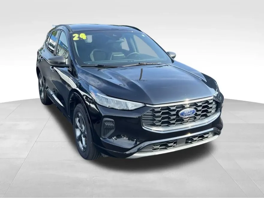 2024 Ford Escape ST-Line photo 1