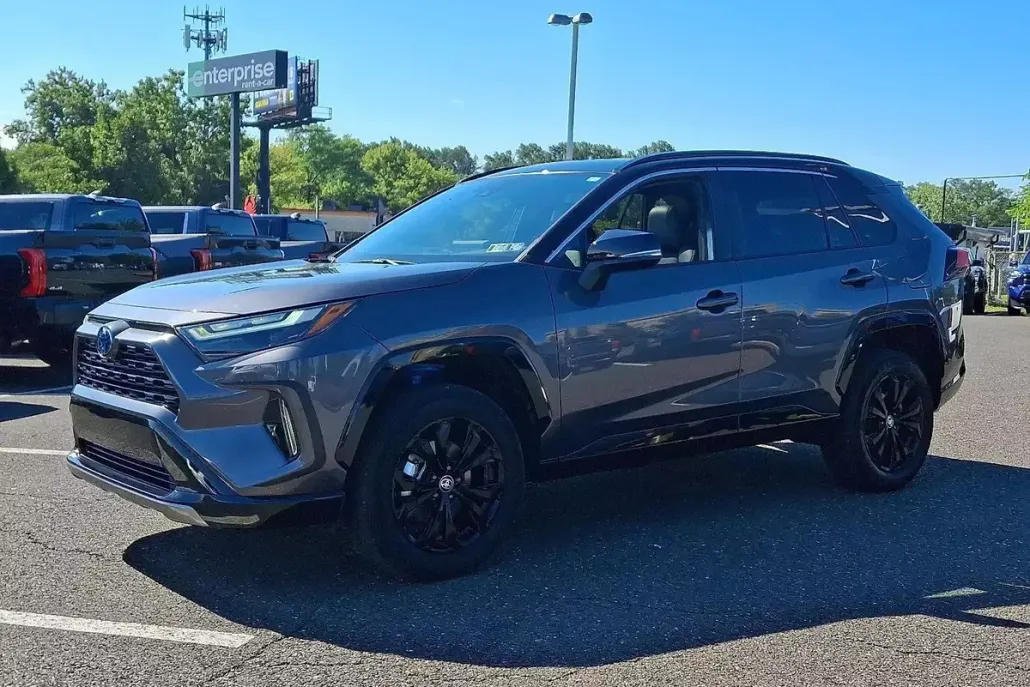 2022 Toyota RAV4 Hybrid XSE photo 1
