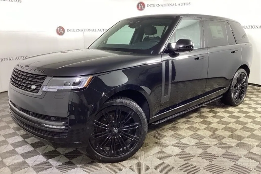 2025 Land Rover Range Rover SE photo 1