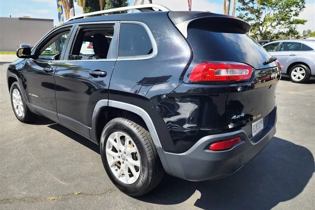 2018 Jeep Cherokee Latitude photo 1