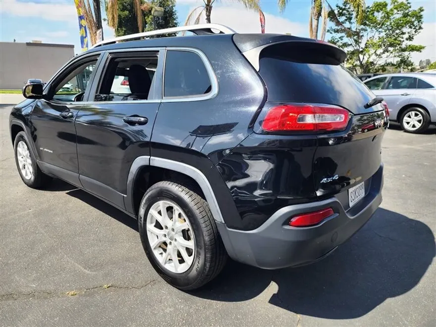 2018 Jeep Cherokee Latitude photo 1