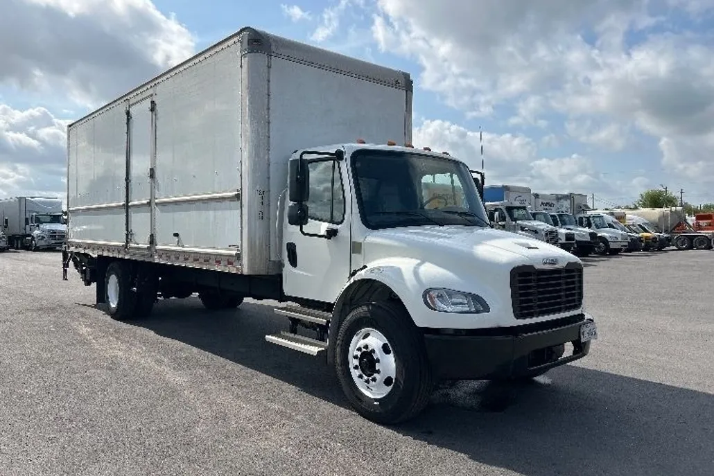 2022 Freightliner M2 106 Medium Duty photo 1
