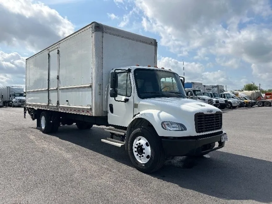 2022 Freightliner M2 106 Medium Duty photo 1