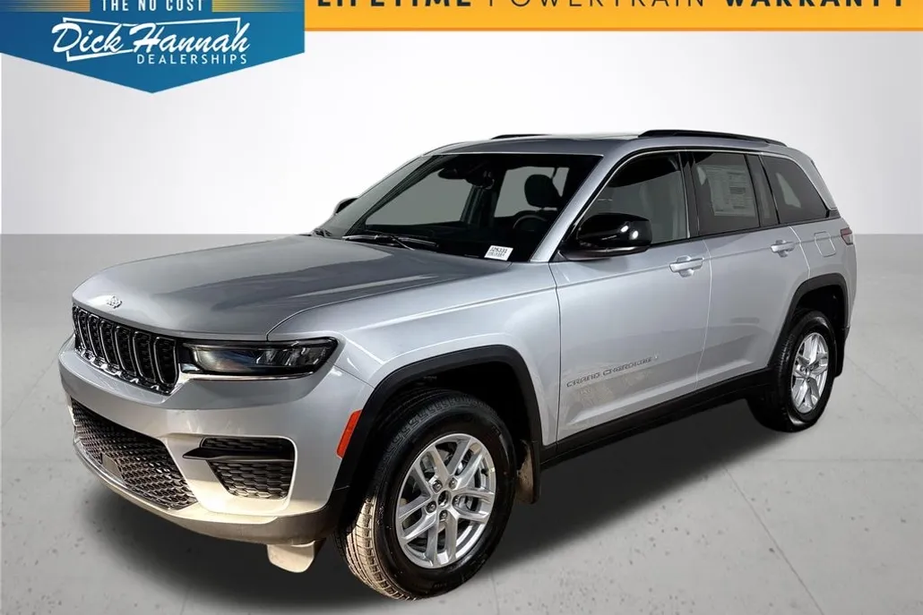 2025 Jeep Grand Cherokee Laredo X photo 1