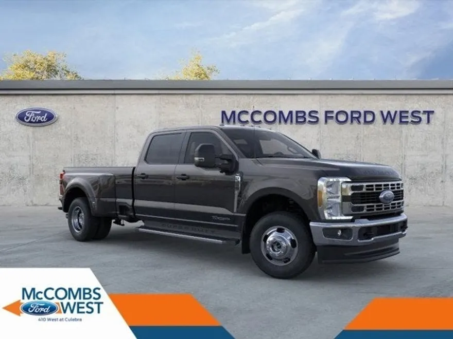 2025 Ford F-350 XLT photo 1