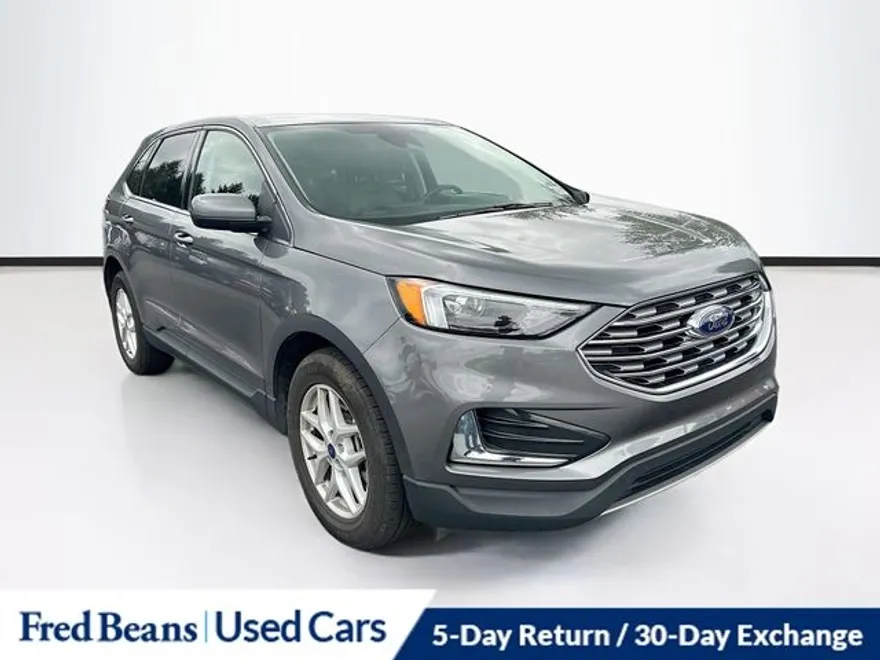 2022 Ford Edge SEL photo 1