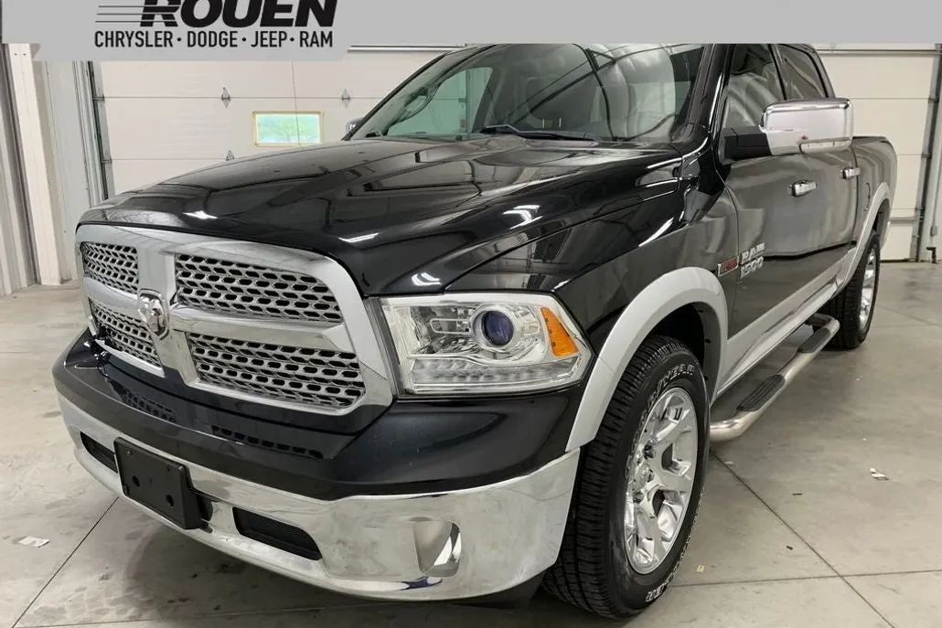 2018 Ram 1500 Laramie photo 1