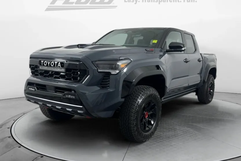 2025 Toyota Tacoma 4x4 TRD Sport photo 1