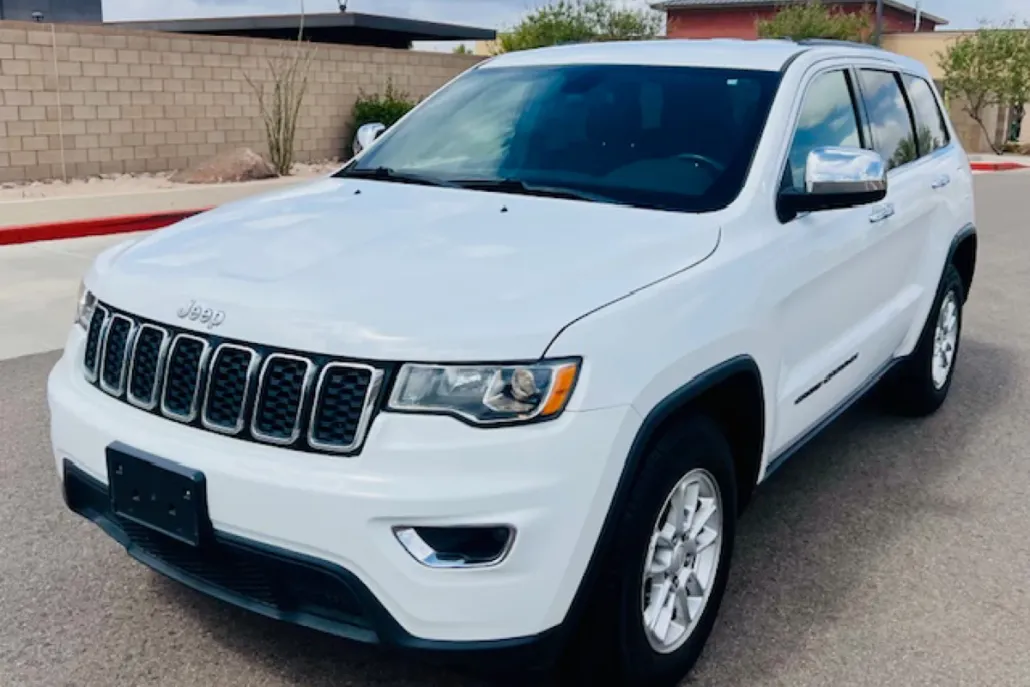2018 Jeep Grand Cherokee Laredo photo 1
