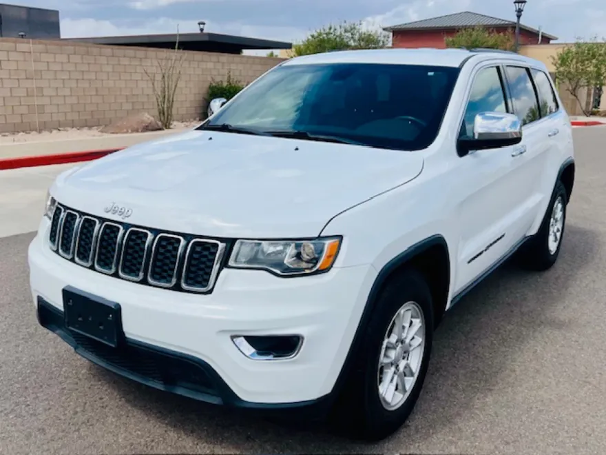 2018 Jeep Grand Cherokee Laredo photo 1