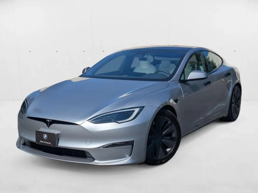 2025 Tesla Model S photo 1