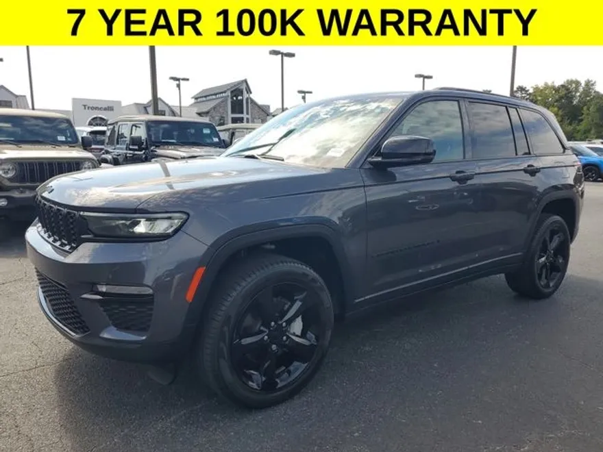 2024 Jeep Grand Cherokee Limited photo 1