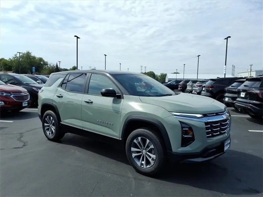 2026 Chevrolet Equinox LT photo 1