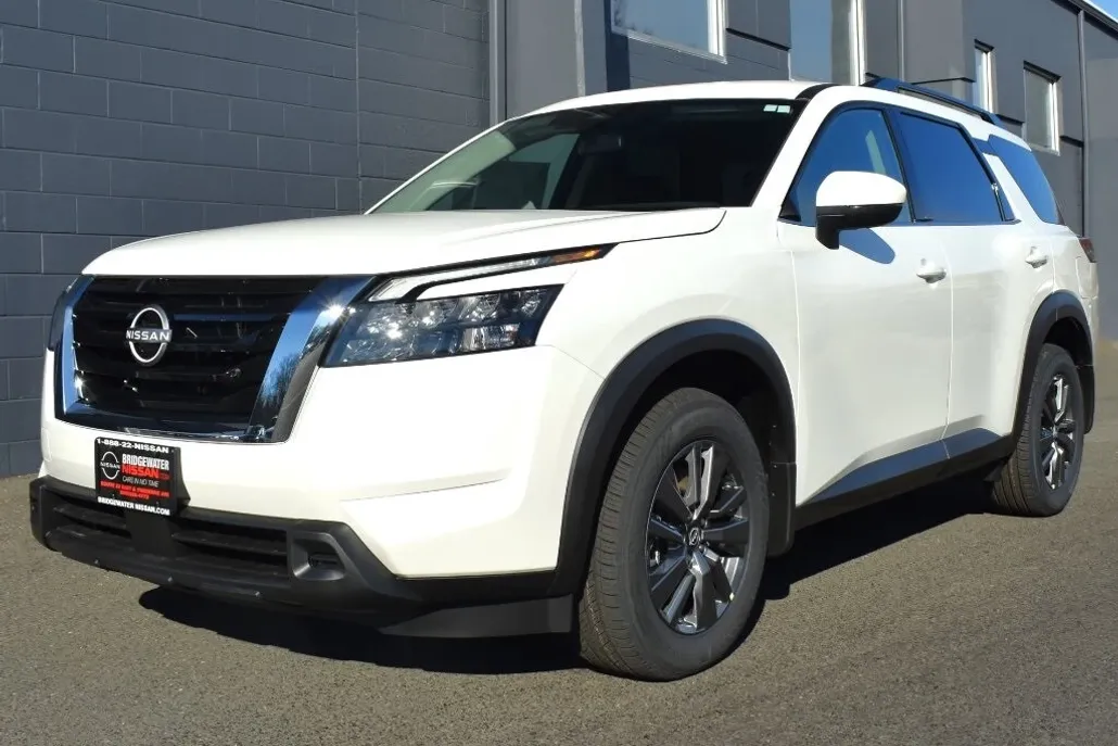 2025 Nissan Pathfinder SV photo 1