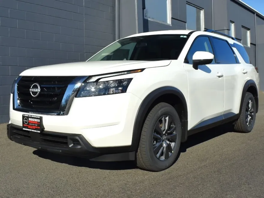 2025 Nissan Pathfinder SV photo 1