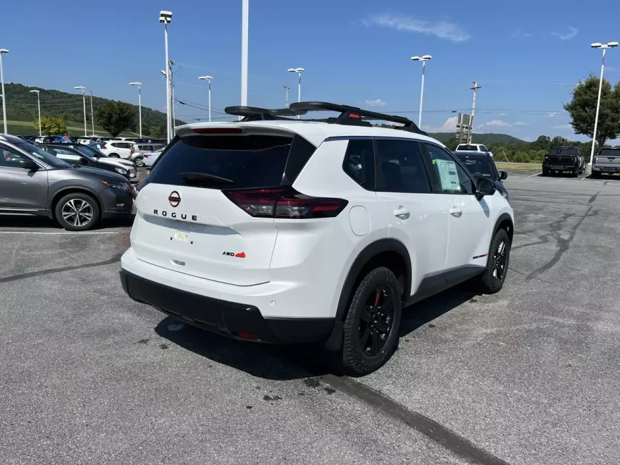 2026 Nissan Rogue SV photo 1