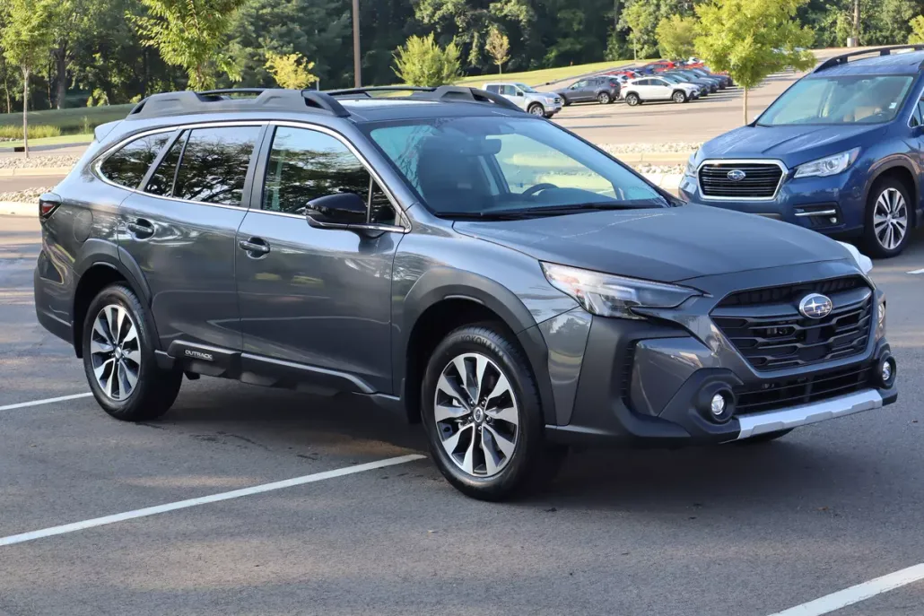 2025 Subaru Outback Limited photo 1