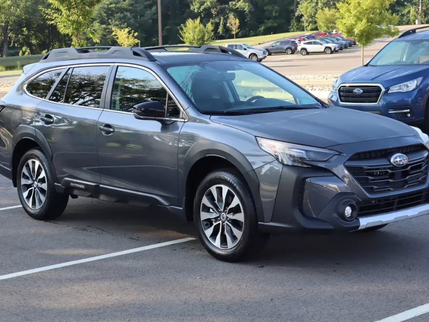 2025 Subaru Outback Limited photo 1