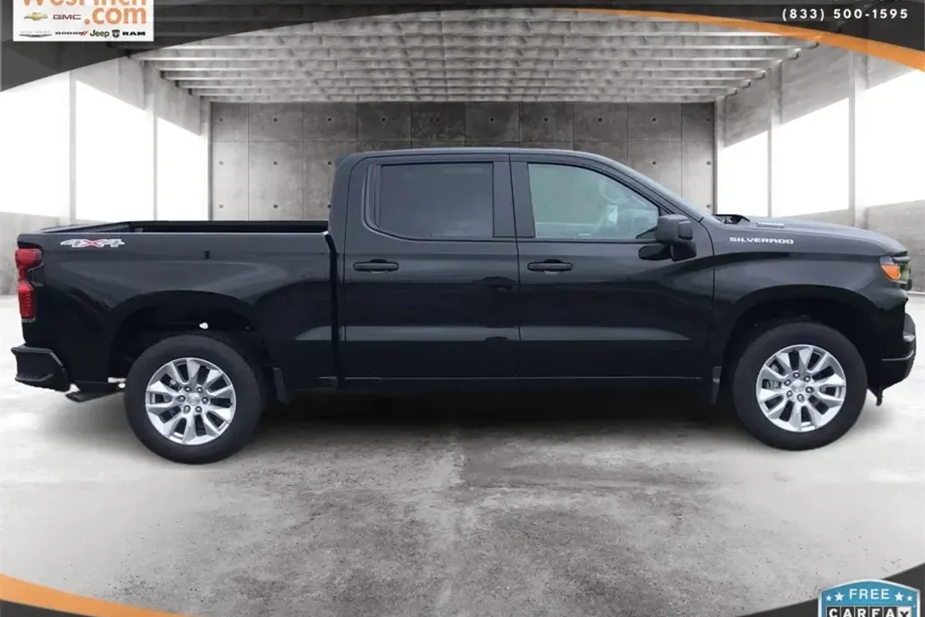 2026 Chevrolet Silverado 1500 Custom photo 1