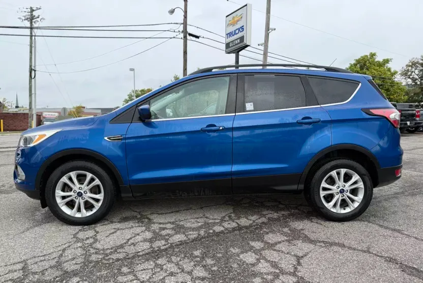 2018 Ford Escape SE photo 1