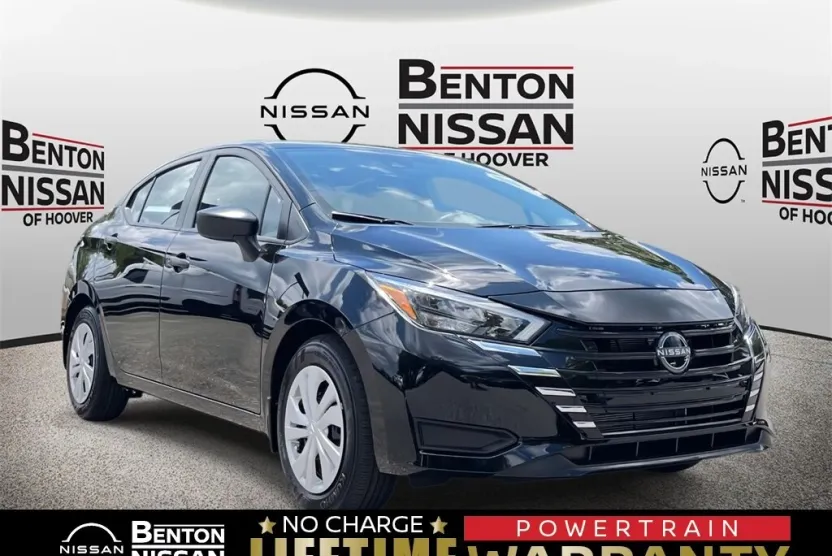 2025 Nissan Versa S photo 1