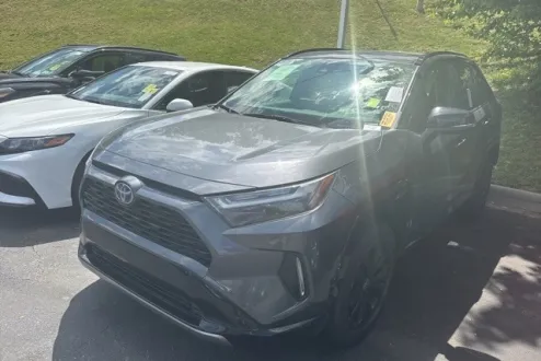 2025 Toyota RAV4 Hybrid XSE photo 3