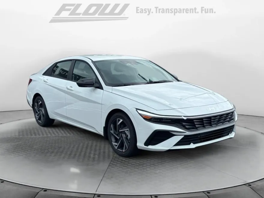 2025 Hyundai Elantra SEL Sport photo 1