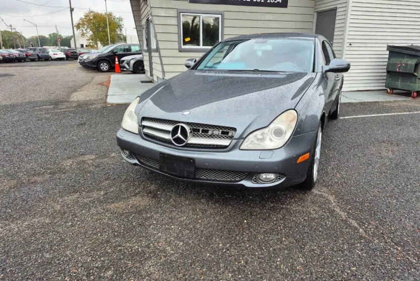 2009 Mercedes Benz CLS 550 photo 1