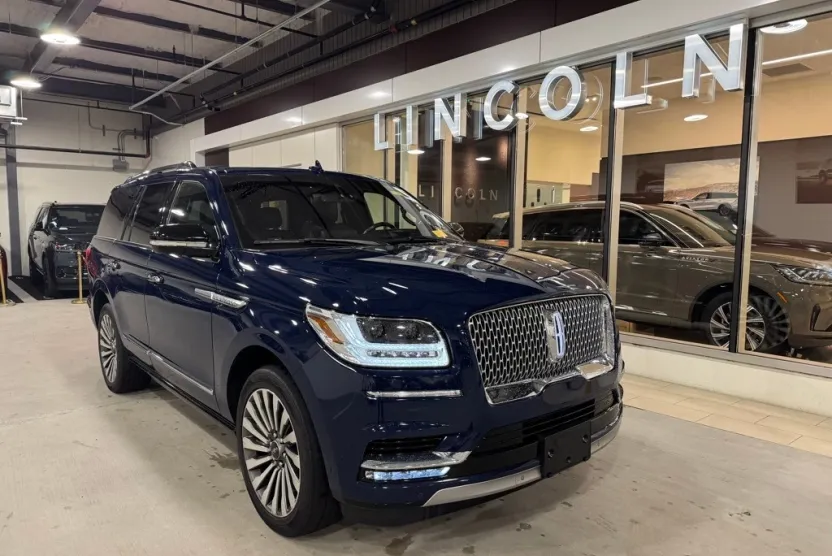 2019 Lincoln Navigator Reserve photo 1