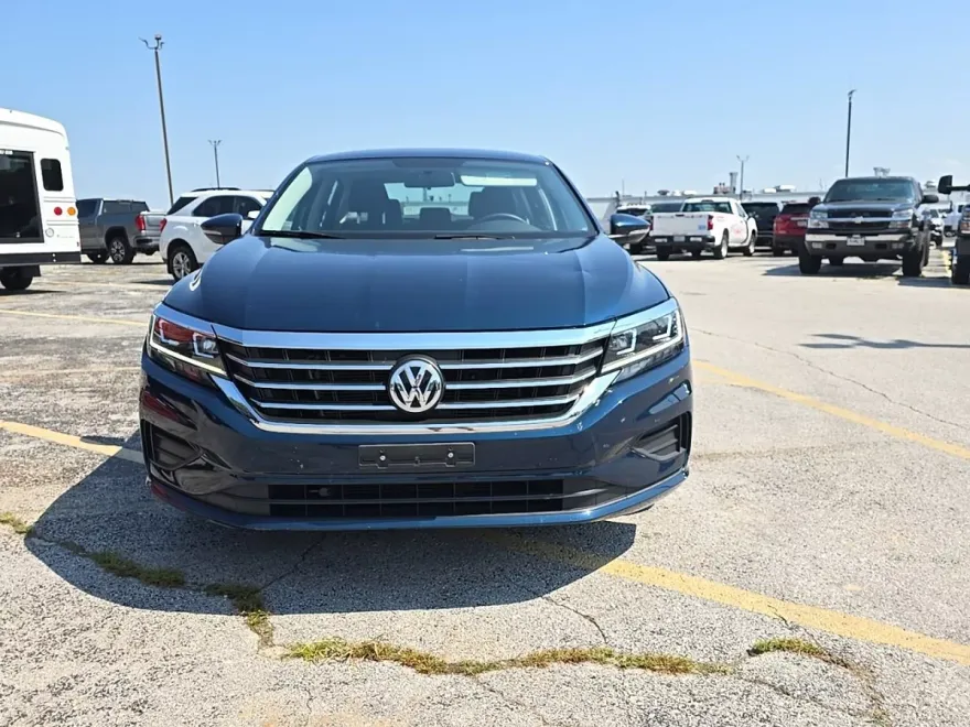 2021 Volkswagen Passat 2.0T S photo 1