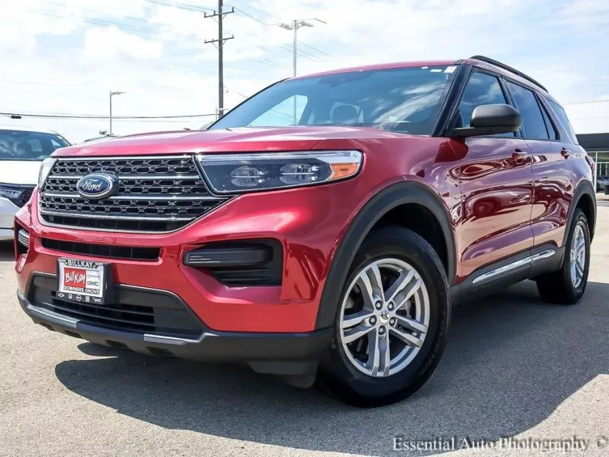2021 Ford Explorer XLT photo 1