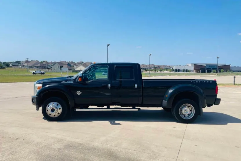 2016 Ford F-450 Platinum photo 1