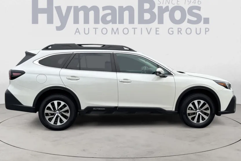 2022 Subaru Outback Premium photo 1