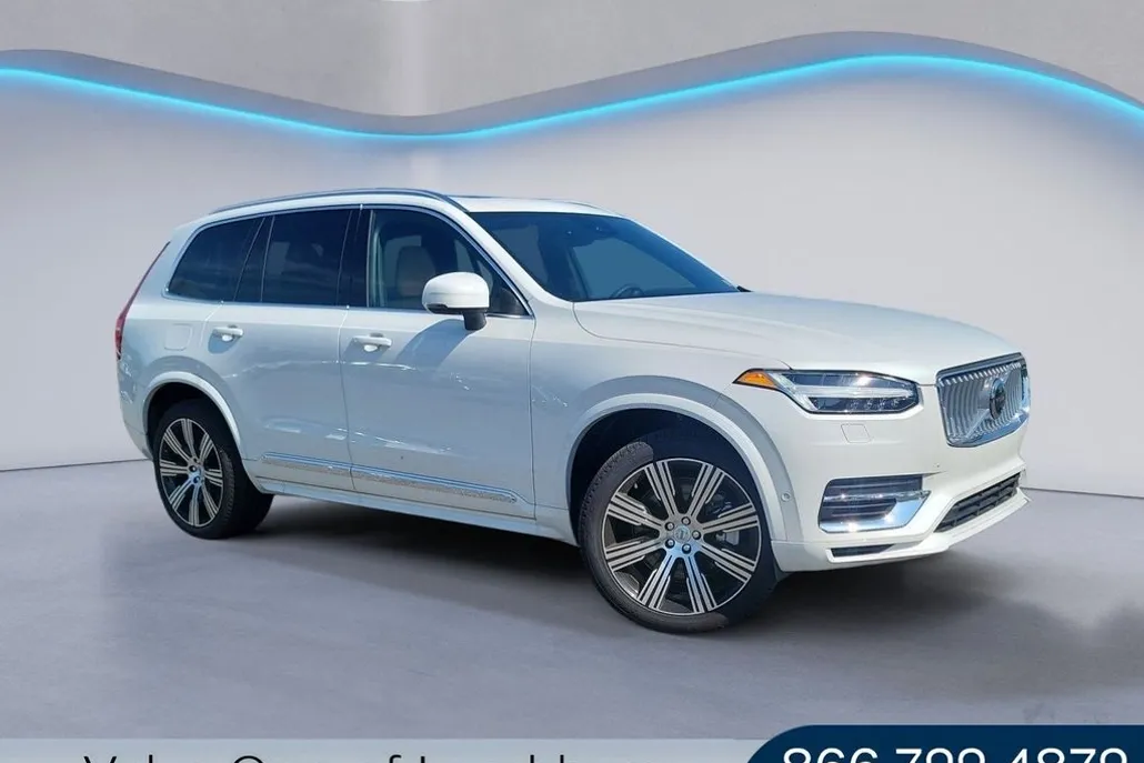 2025 Volvo XC90 T8 photo 1