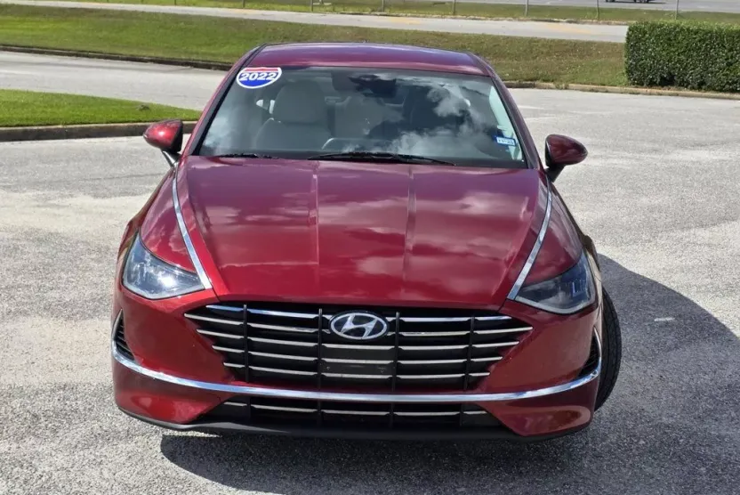 2023 Hyundai Sonata SE photo 1
