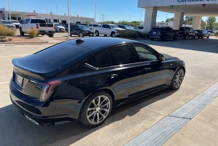 2024 Cadillac CT5 V photo 1