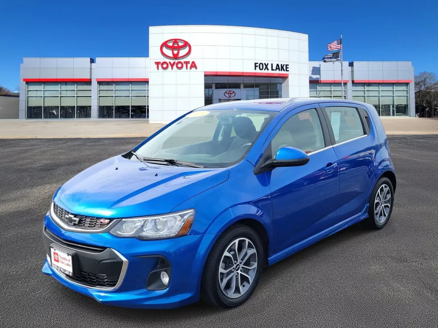 2019 Chevrolet Sonic LT photo 1