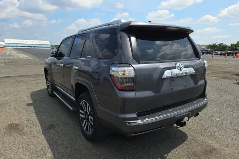 2022 Toyota 4Runner Limited photo 1