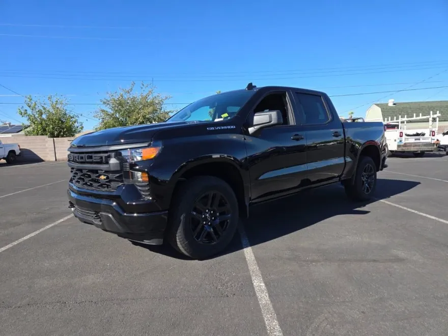 2026 Chevrolet Silverado Custom photo 1