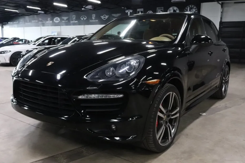 2013 Porsche Cayenne GTS photo 1