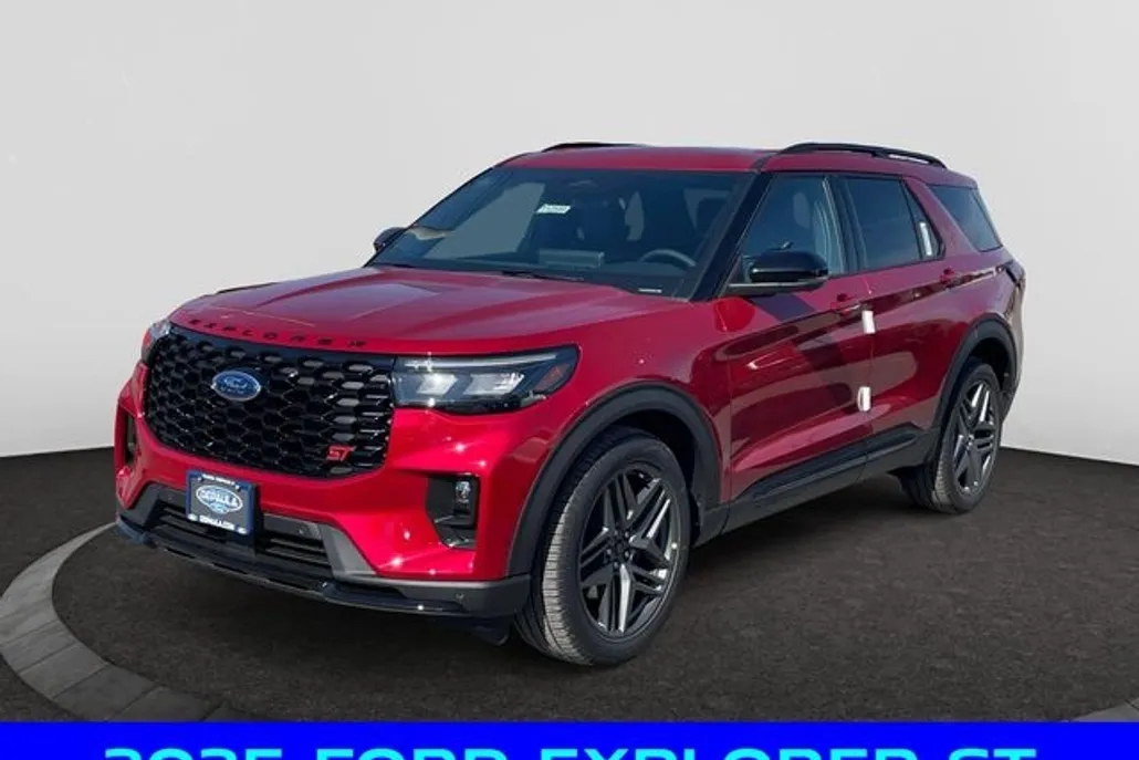 2025 Ford Explorer ST photo 1