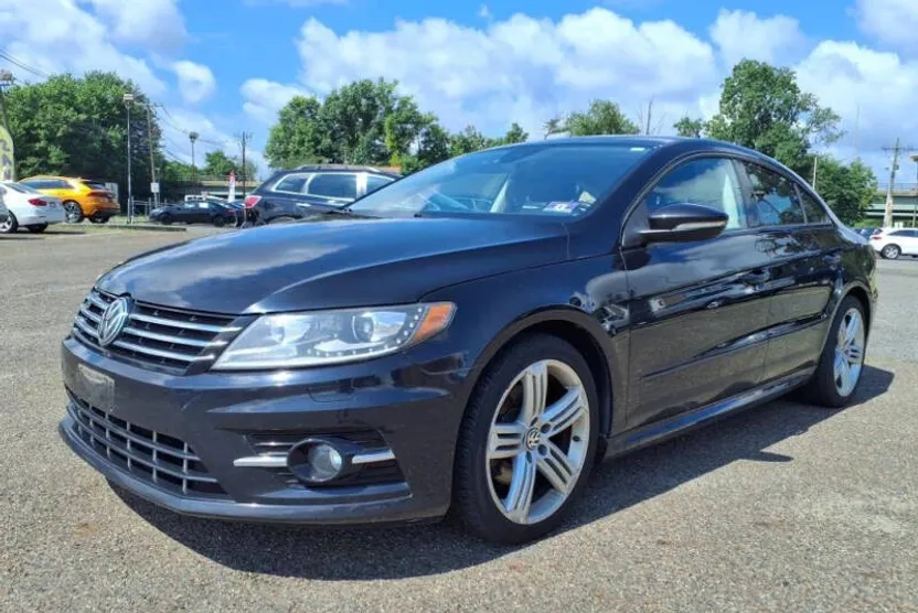 2017 Volkswagen CC 2.0T R-Line Executive photo 1